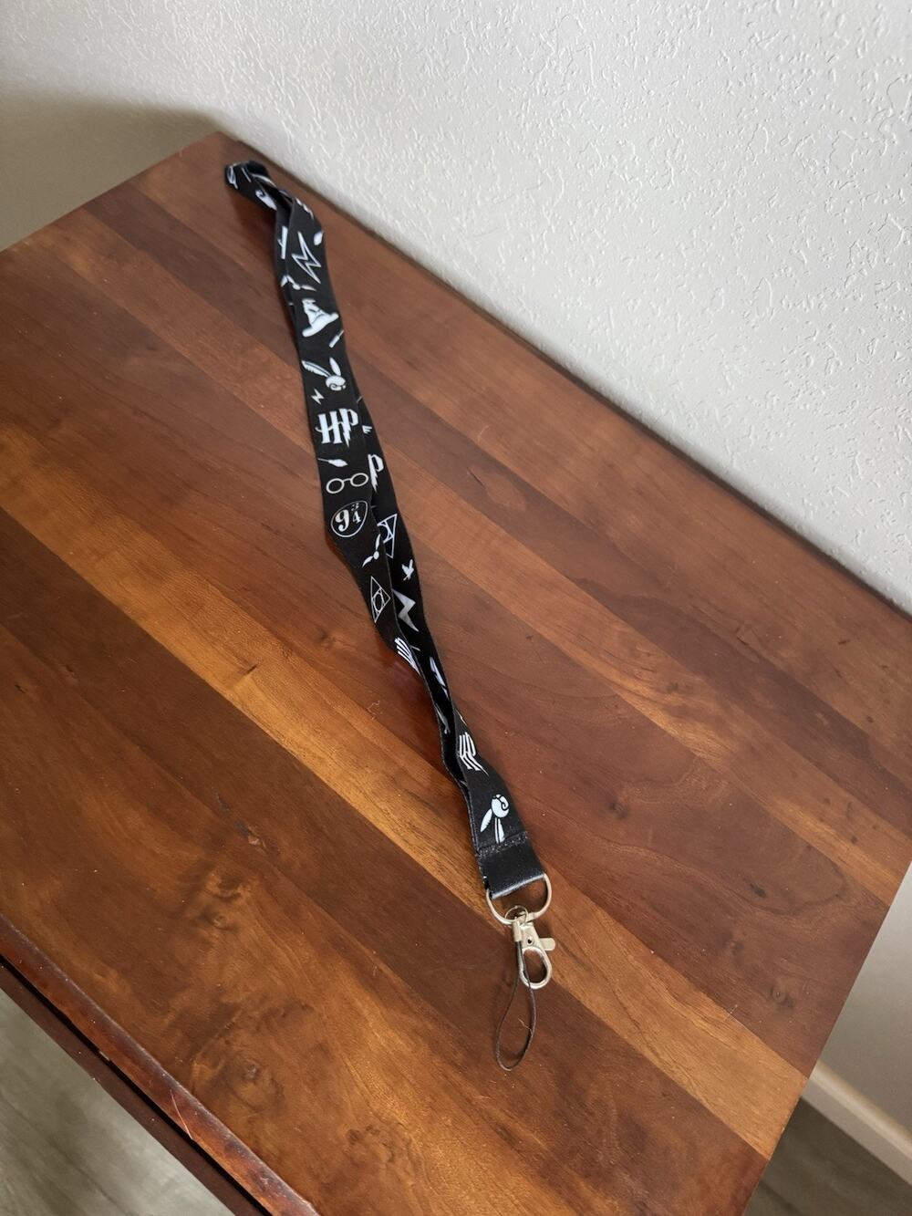 Harry Potter Lanyard ID Badge Key Holder Black White Glasses Owl 9 3/4 School